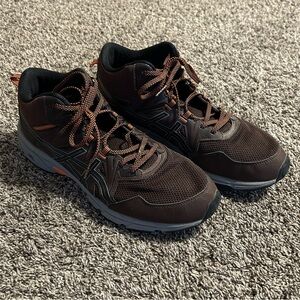 Men's ASICS Gel-Venture 8 Mid Top Size 12